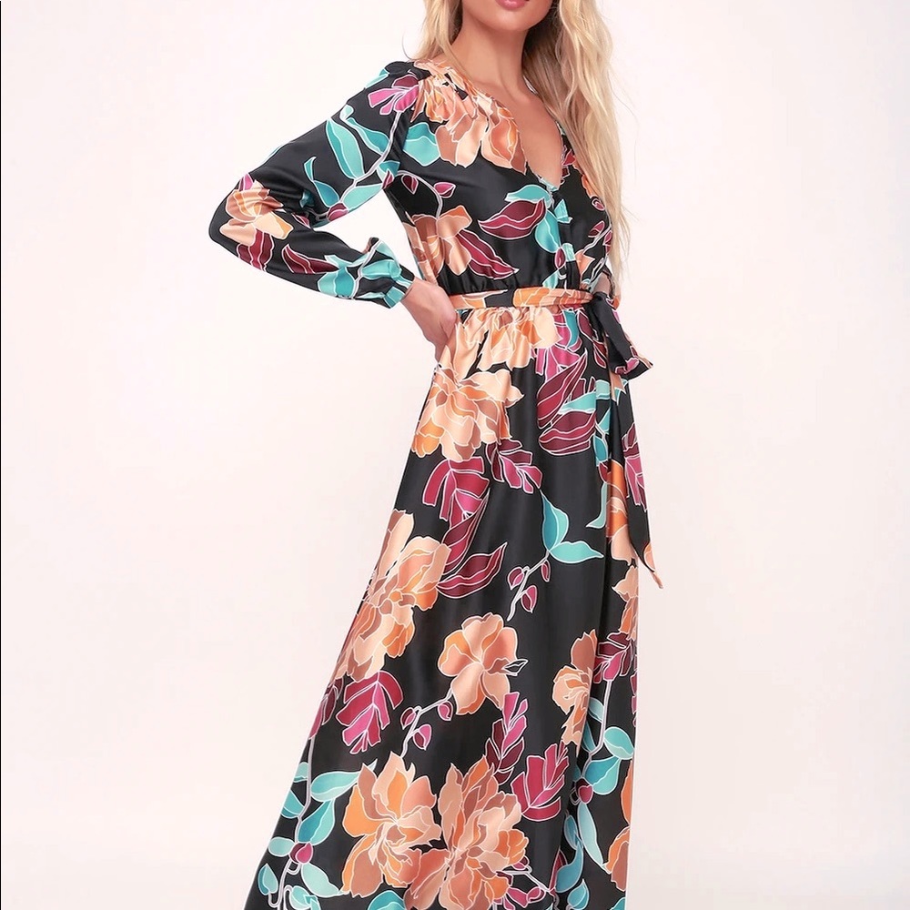 Lulu’s Lanah Black Floral Print Satin Maxi Dress